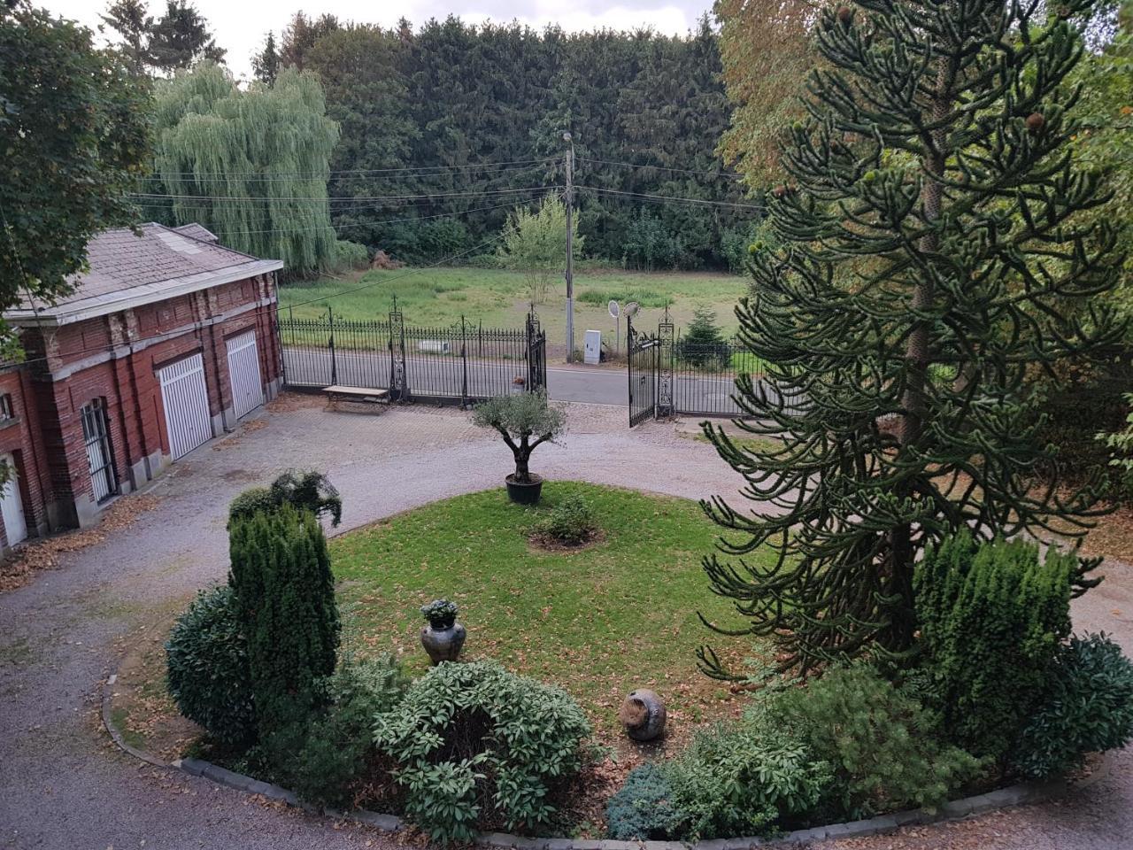Chateau Lambert Moulinsart Hotel, Shuttle Airport, Long Term Parking, Snooker, Large Terrasse, Dinner, Breakfast Charleroi Luaran gambar