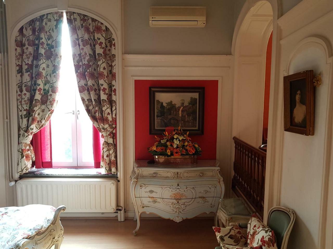 Chateau Lambert Moulinsart Hotel, Shuttle Airport, Long Term Parking, Snooker, Large Terrasse, Dinner, Breakfast Charleroi Luaran gambar