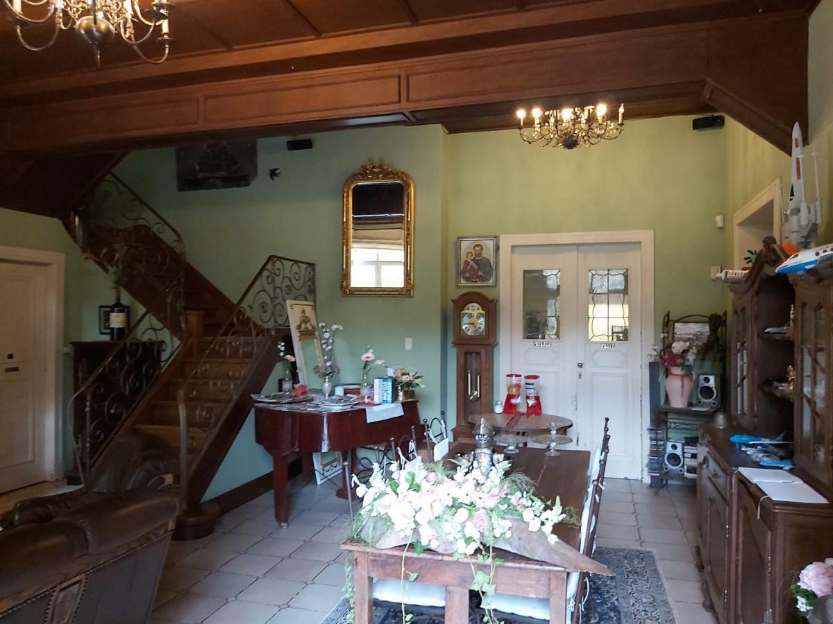 Chateau Lambert Moulinsart Hotel, Shuttle Airport, Long Term Parking, Snooker, Large Terrasse, Dinner, Breakfast Charleroi Luaran gambar